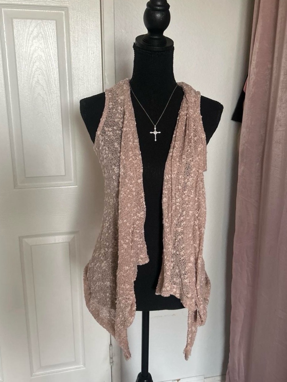 Bobeau pink lace vest cardigan